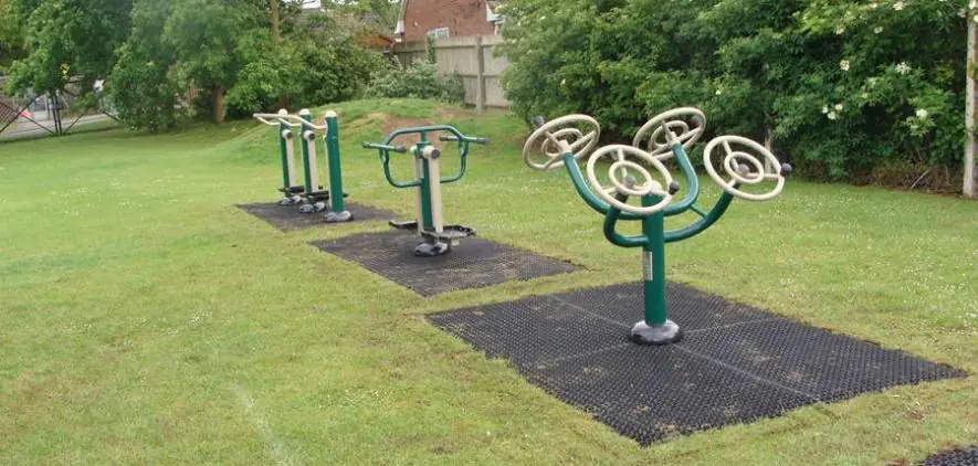 Outdoor Fitness Area For Playgrounds | Peterborough