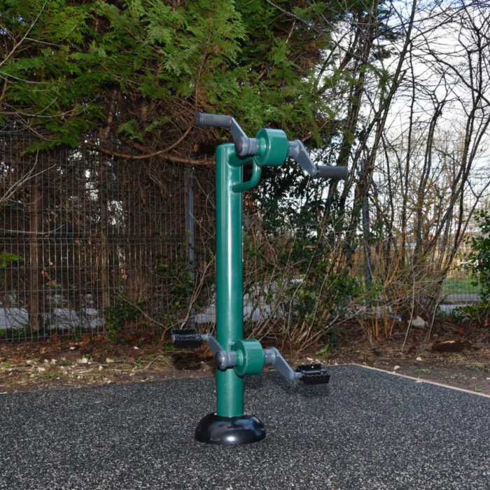 Wheelchair Accessible Arm & Pedal Bike - 4